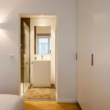 Des Nations 5d Apartment