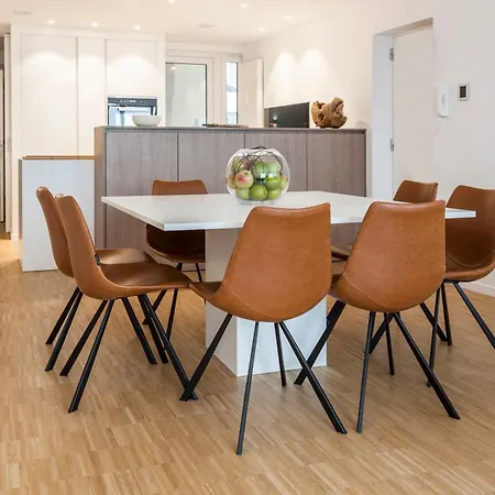 Des Nations 5d Apartment *