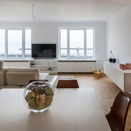 Apartment Des Nations 5d